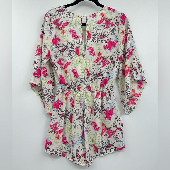 ILLA ILLA 3/4 Sleeve Romper Size Small in Pink White w/ Lace Detailing - Picture 2 of 10